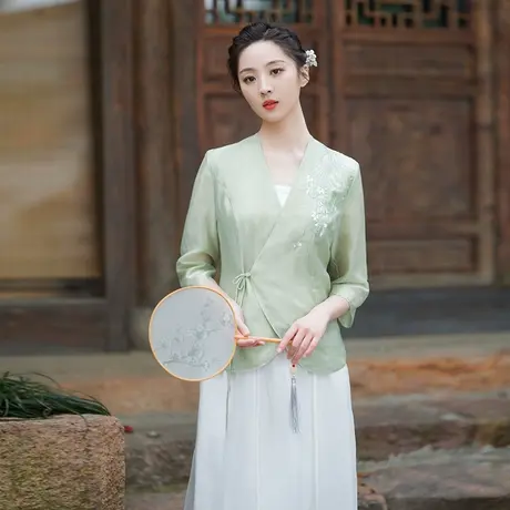 素飞2023年夏季新款原创改良汉服交领刺绣上衣绿色七分袖天丝茶服商品大图