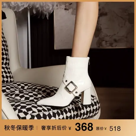 熙漫2023秋冬新款皮带扣气质白色短靴尖头粗跟舒适加绒简约高跟靴图片