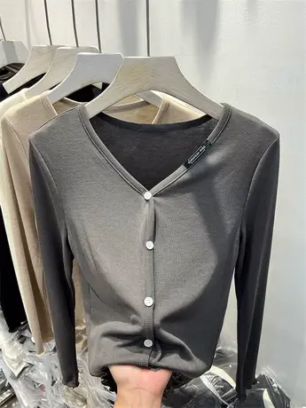 单排扣针织开衫直筒灰色V领上衣女2023年早秋新款长袖气质打底衫商品大图