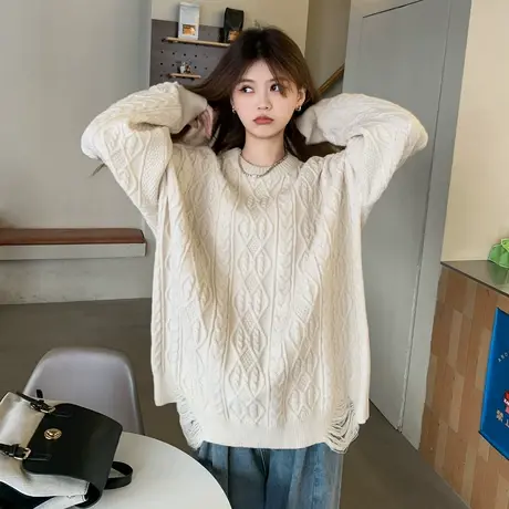OtherMix 破洞麻花圆领毛衣女2023秋冬新款宽松慵懒风针织短外套图片