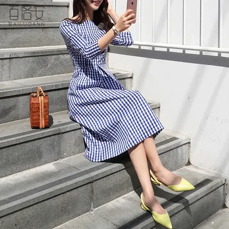 百洛安格子七分袖连衣裙女春装新款中长款一字领修身收腰大摆裙子图片