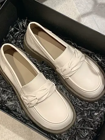 潮牌粗跟学院风乐福鞋女秋季新款时髦厚底圆头一脚蹬jk英伦小皮鞋图片