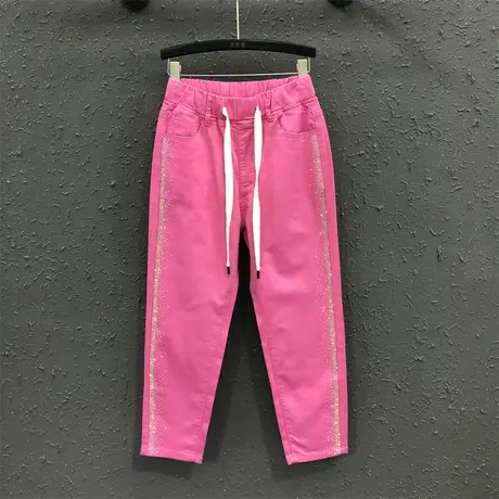 欧货韩版玫红色哈伦裤女2024春夏新款重工烫钻宽松松紧腰牛仔长裤图片