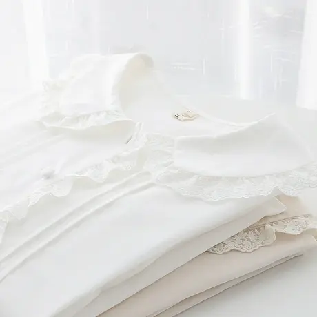 日系大翻领蕾丝白色衬衫女春秋复古娃娃领衬衣设计感小众内搭上衣图片