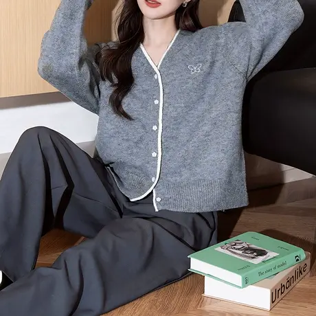 唐狮秋冬女毛衣简约风精致刺绣设计百搭V领针织开衫女外套潮TD图片