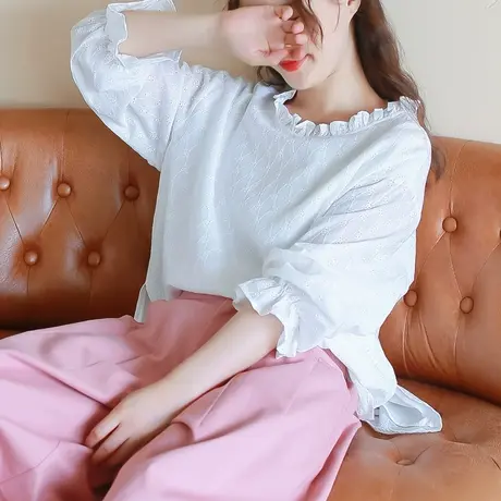 胖妹妹春装满幅绣娃娃花边领上衣 加大码2022新款文艺长袖上衣女商品大图