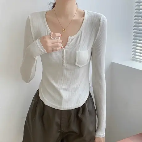 黑色不规则V领针织上衣女秋季辣妹修身短款内搭正肩长袖t恤打底衫商品大图