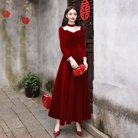 红色丝绒晚礼服女气质冬季敬酒服新娘长袖加厚保暖订婚回门连衣裙图片