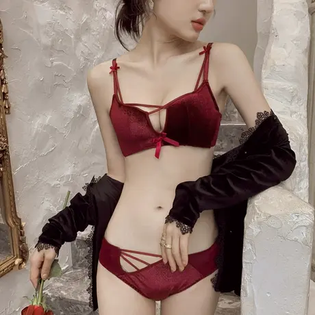荷韵阁红色本命年丝绒小胸聚拢内衣女柔软无钢圈薄款性感文胸套装商品大图