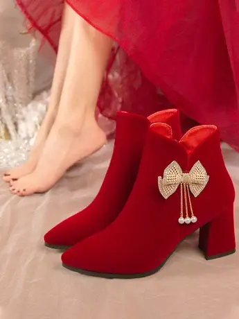 冬季婚鞋女新款粗跟红色新娘秀禾婚纱两穿加绒结婚短靴子高跟不累图片