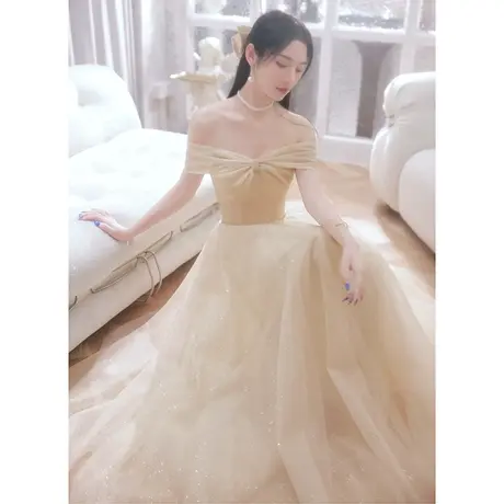 一字肩晚礼服女2023新款气质年会主持人香槟色轻奢高级感高端纱裙图片