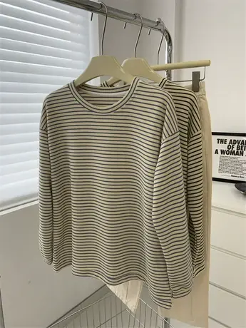 条纹圆领卫衣女宽松韩版减龄百搭2023秋冬洋气chic套头长袖上衣潮商品大图