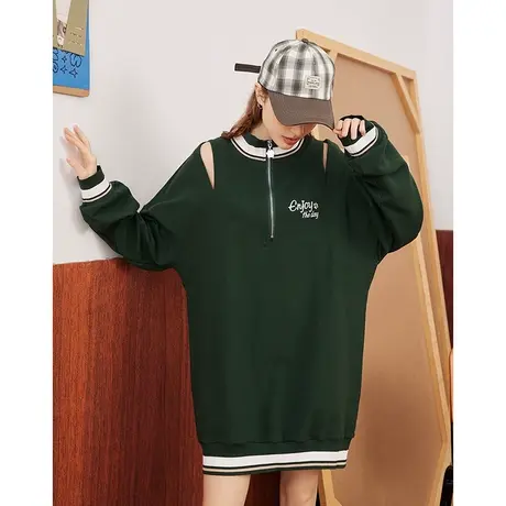 a02个性露肩2024新款春季新款美式辣妹风撞色螺口设计连衣裙图片