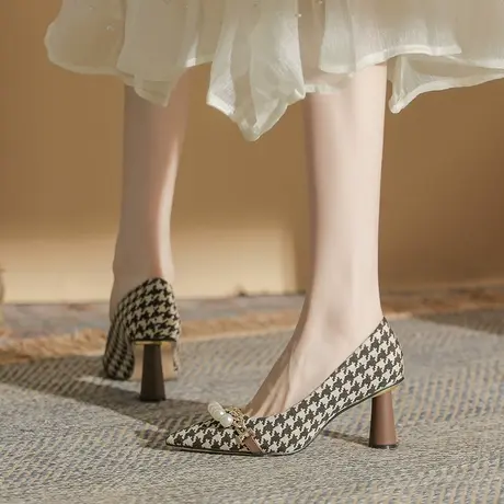 高跟鞋女粗跟2023年新款不累脚法式名媛风气质单鞋性感珍珠尖头鞋图片