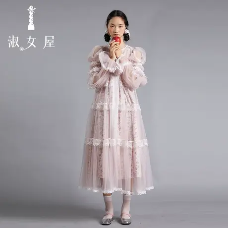 淑女屋官方旗舰店2022原创新款手工绣花蝴蝶贴布雪纱两件套连衣裙图片