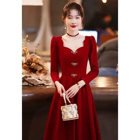 冬季敬酒服新娘2023新款冬天长袖红色丝绒结婚礼服女简单大气订婚商品大图