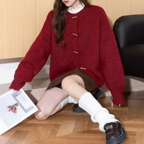 唐狮秋冬复古简约仿牛角扣开衫女针织外套春秋高级感女式毛衣tu图片