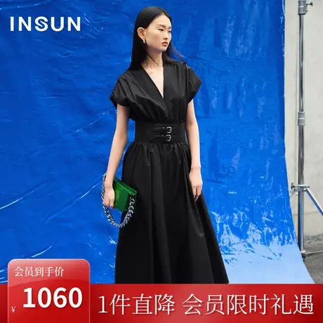 恩裳COVER2023夏新款时尚摩登黑色大裙摆腰封设计落肩无袖连衣裙图片