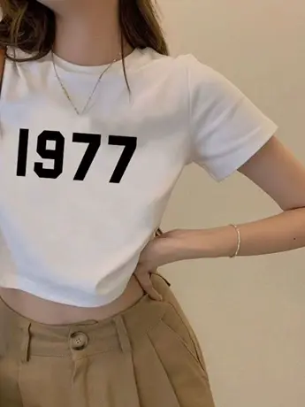 大码白色正肩t恤短袖女夏季胖mm不规则短款遮肚子显瘦休闲上衣图片