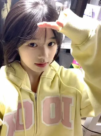 开衫卫衣外套女2023新款春秋薄款小个子连帽宽松小众设计感上衣潮商品大图