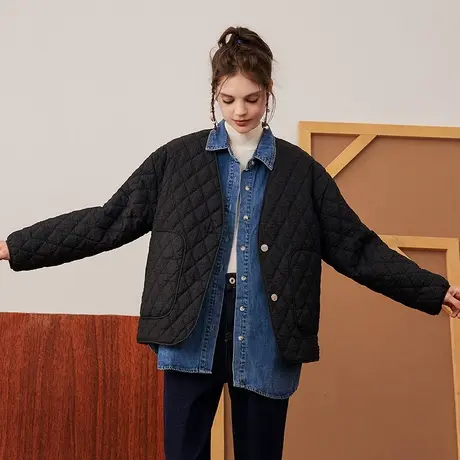 a02秋冬款2023设计感V领轻薄好穿棉服肌理感面料女式棉衣图片