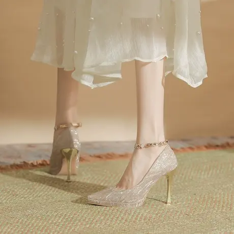 法式少女单鞋女尖头2023新款春秋季中空一字扣带高跟鞋细跟性感图片