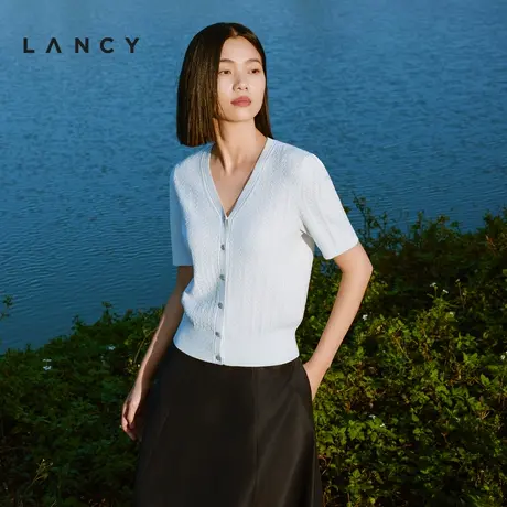 LANCY/朗姿2024夏季新款时尚短袖薄款v领针织开衫钻扣精致上衣女图片