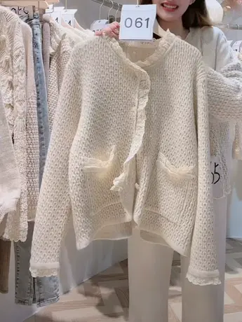 奶系小众设计感针织开衫女2023早秋新款宽松甜美花边慵懒毛衣外套图片