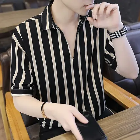 夏季男士条纹短袖T恤韩版个性V领冰丝五分半袖休闲衬衣男潮牌上衣图片