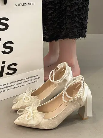 珍珠一字扣主婚纱婚鞋秀禾两穿女粗跟不累脚白色法式温柔配裙子鞋图片