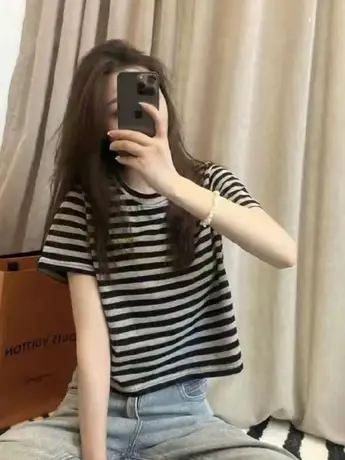 好看洋气的小衫条纹撞色圆领正肩短袖t恤女夏2024年新款百搭上衣图片