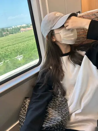 港风仿棉长袖t恤女2023新款秋冬季内搭打底衫成熟御姐插肩袖上衣图片