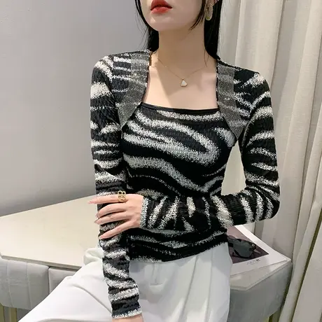 时尚印花烫钻T恤女长袖早秋2024新款性感方领打底衫修身网纱上衣商品大图