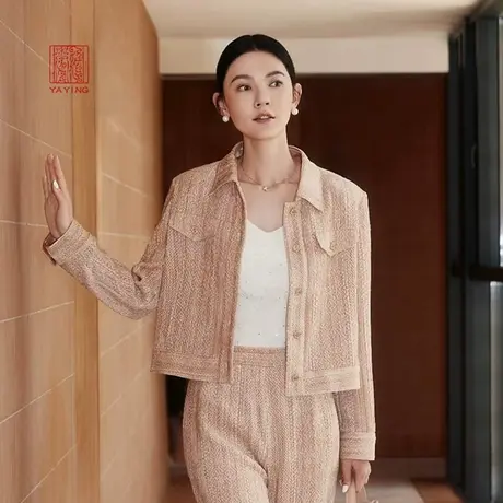 EP雅莹高端系列 国风气质设计感丝绒夹克式外套 春装新款1217A图片