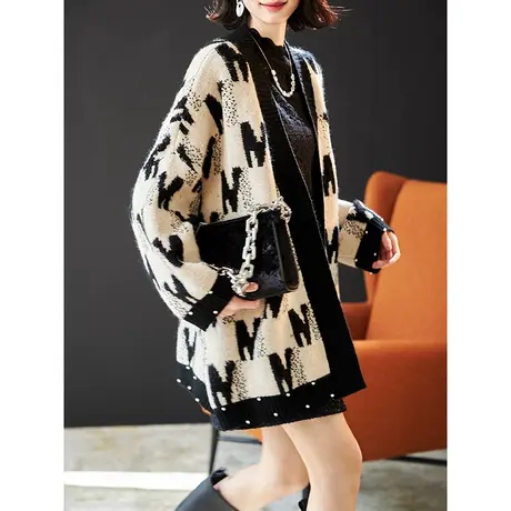 宝诗黎【新品价298元】V领字母针织宽松外套AIW9002图片