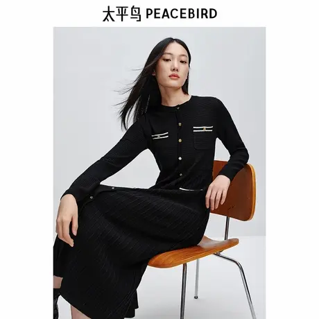 【断码清仓】太平鸟女装小香风气质圆领连衣裙秋冬圆领长袖针织裙图片