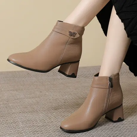 2023真皮大码女靴41一43秋款新款马丁靴女短款小个子时尚洋气短靴商品大图