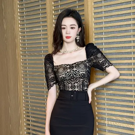 洋气显瘦小心机蕾丝衫优雅气质修身小个子时髦泡泡袖镂空短款上衣图片