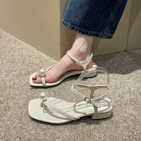 法式高级感小凉鞋女2023年新款夏季珍珠平底一字带方头夹趾罗马鞋图片