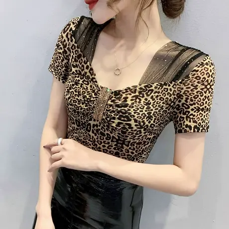 性感豹纹V领短袖T恤女2024夏装新款时尚烫钻网纱上衣洋气显瘦小衫商品大图