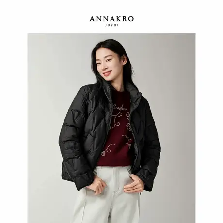 玖姿安娜蔻休闲风V字压胶立领短款发热鸭绒羽绒服女2025冬季新款图片