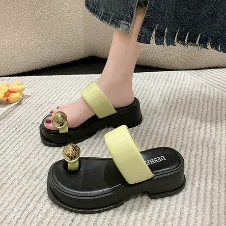 厚底拖鞋女2023年夏季新款松糕休闲水钻夹趾人字凉拖鞋外穿沙滩鞋图片