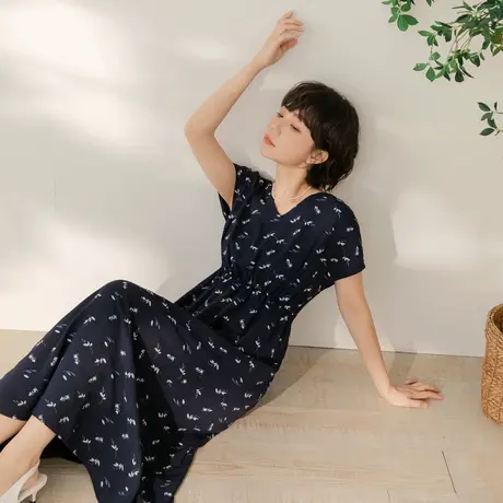 桔熊夏季气质温柔连衣裙子女飘逸V领短袖收腰印花长裙大码DA9310图片