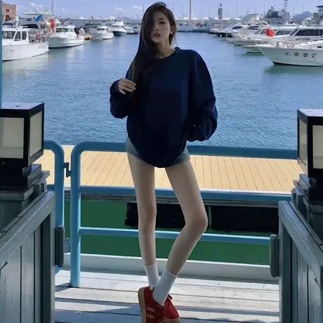 藏蓝色圆领卫衣女2025秋冬季加绒加厚长袖新款独特慵懒风好看上衣商品大图