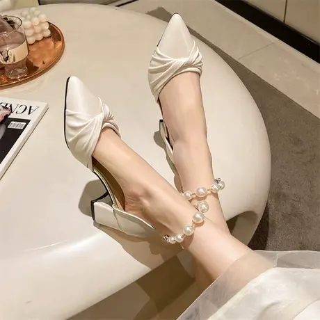 凉鞋女夏季粗跟高级气质单鞋2024年新款珍珠尖头玛丽珍白色小皮鞋图片