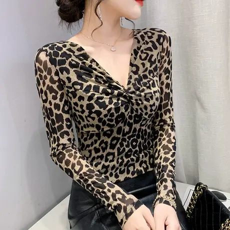 性感网纱长袖T恤女士春秋2023新款气质豹纹上衣修身内搭V领打底衫图片