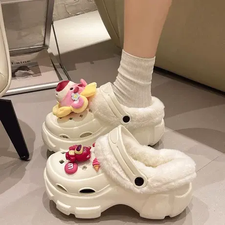 软萌草莓熊棉拖鞋女秋冬花朵DIY外穿防滑洞洞鞋少女心加绒松糕鞋商品大图