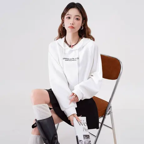 othermix小个子连帽卫衣女2024春季新款宽松休闲字母印花上衣外套图片
