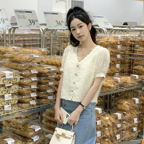唐狮V领短袖T恤女温柔夏季冷淡系高级感上衣时髦设计感小衫f商品大图