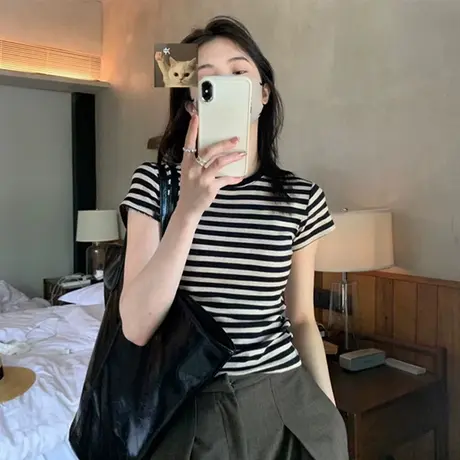 辣妹风撞色条纹短袖t恤女显瘦设计感小众法式复古高级感上衣夏季图片